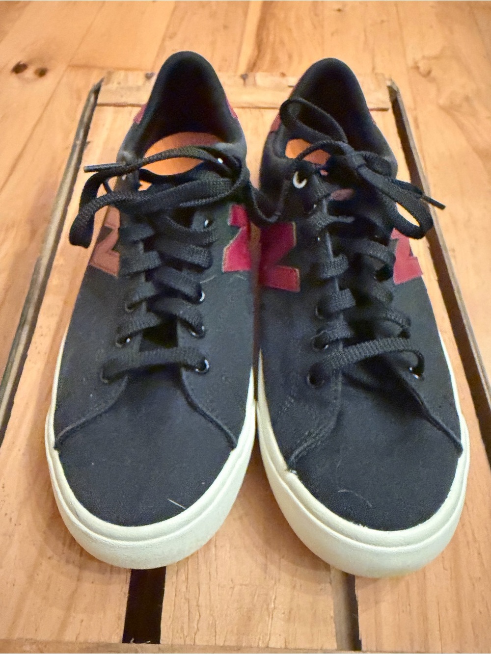 New Balance Men’s Black Canvas Casual Sneakers